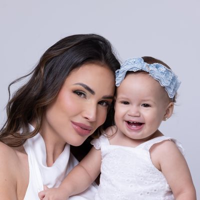Sheldry Sáez con su hija Bruna