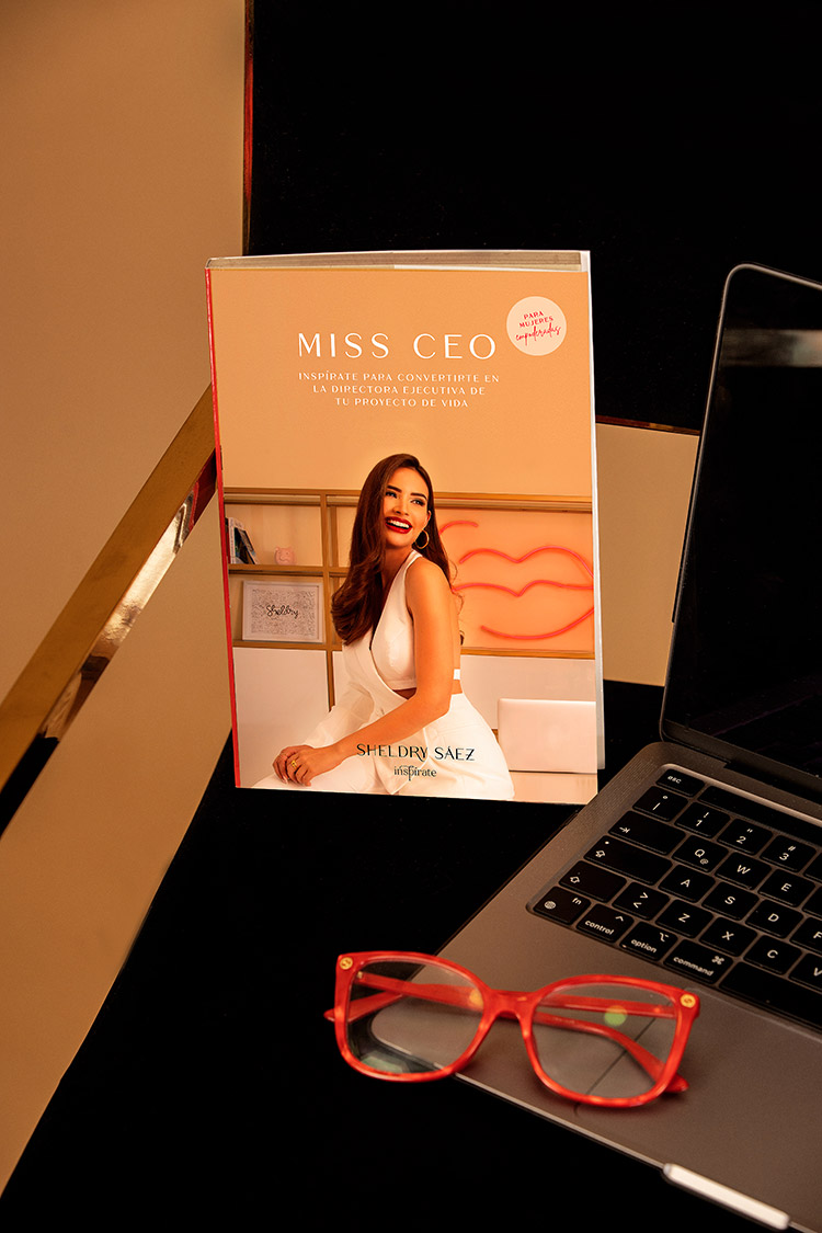 Portada del libro Miss CEO
