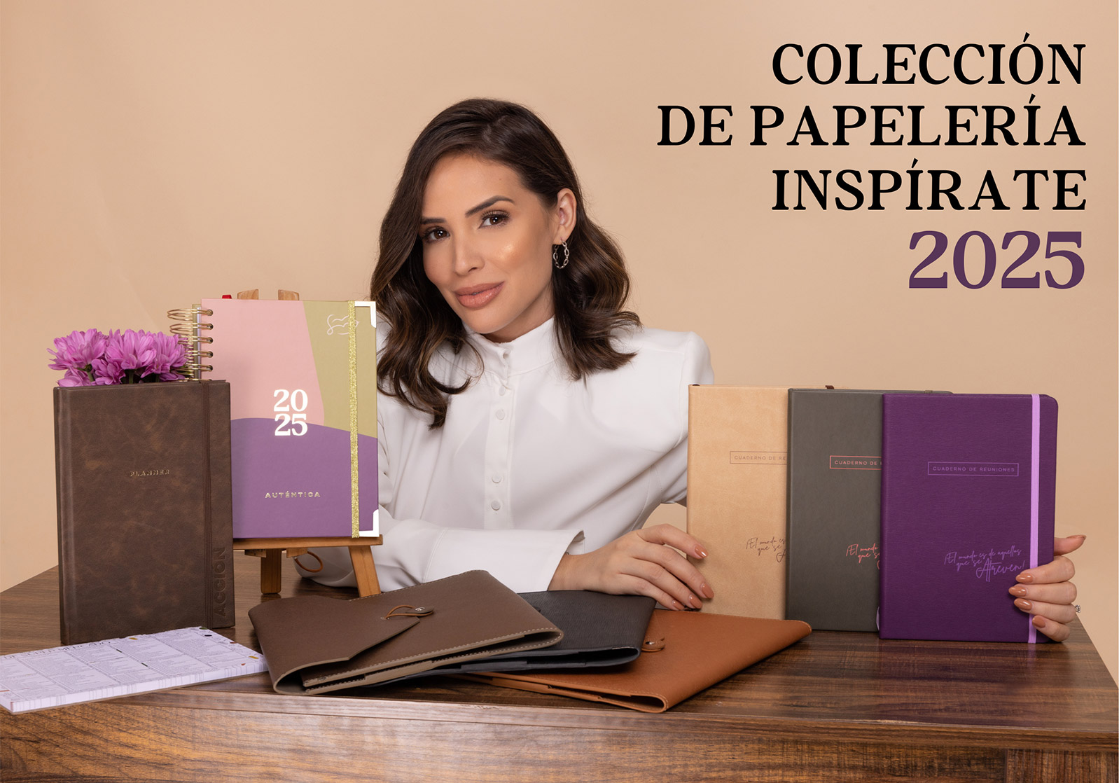 Sheldry Sáez con la Colección de Papelería Inspírate 2025